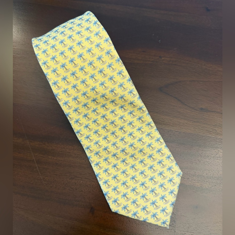NWT VINEYARD VINES Palm Tree Silk Tie